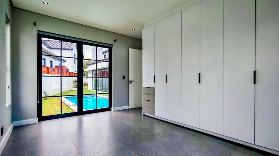 4 Bedroom Property for Sale in Sitari Country Estate Western Cape